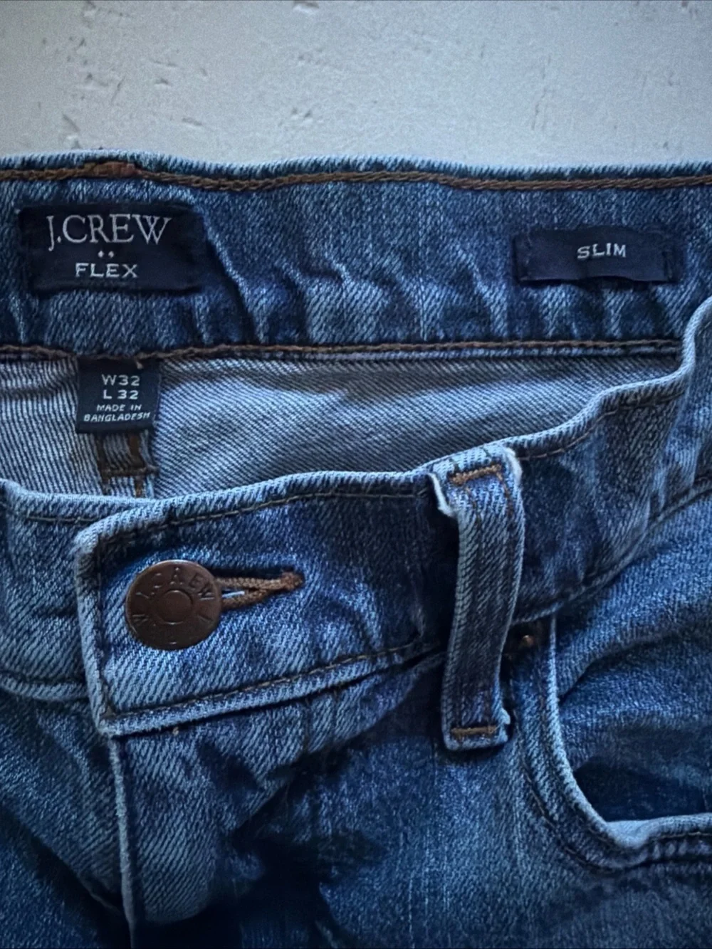J.Crew Men’s Size W32-L32 Flex Slim Fit Jeans. Medium indigo wash. Great Cond.